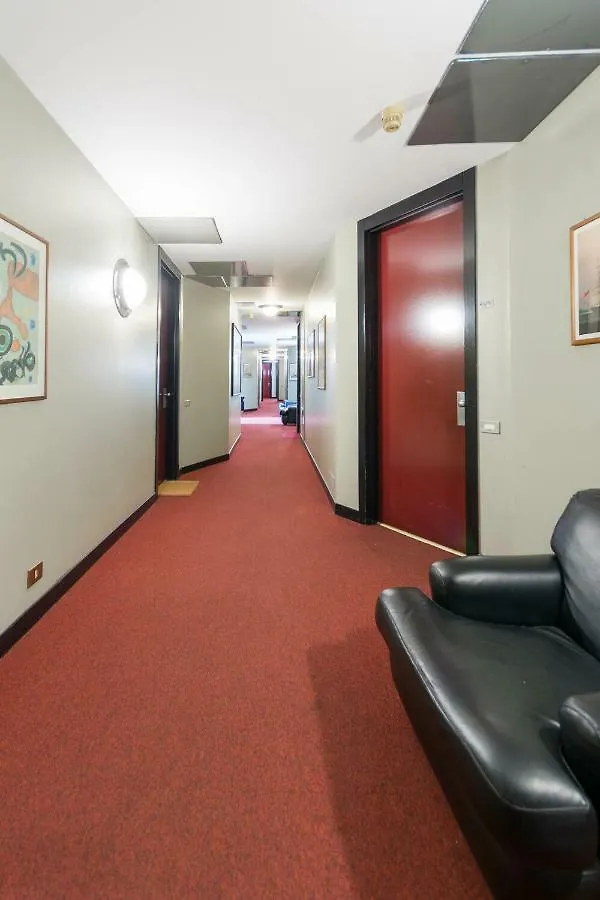 Duomo Deluxe Room Mediolan 2*,  Włochy